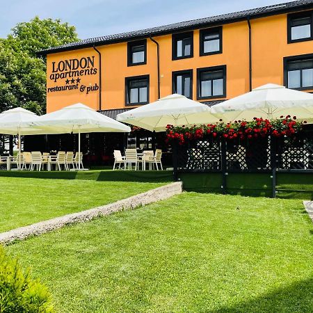 London Apartments 瓦斯卢伊 外观 照片