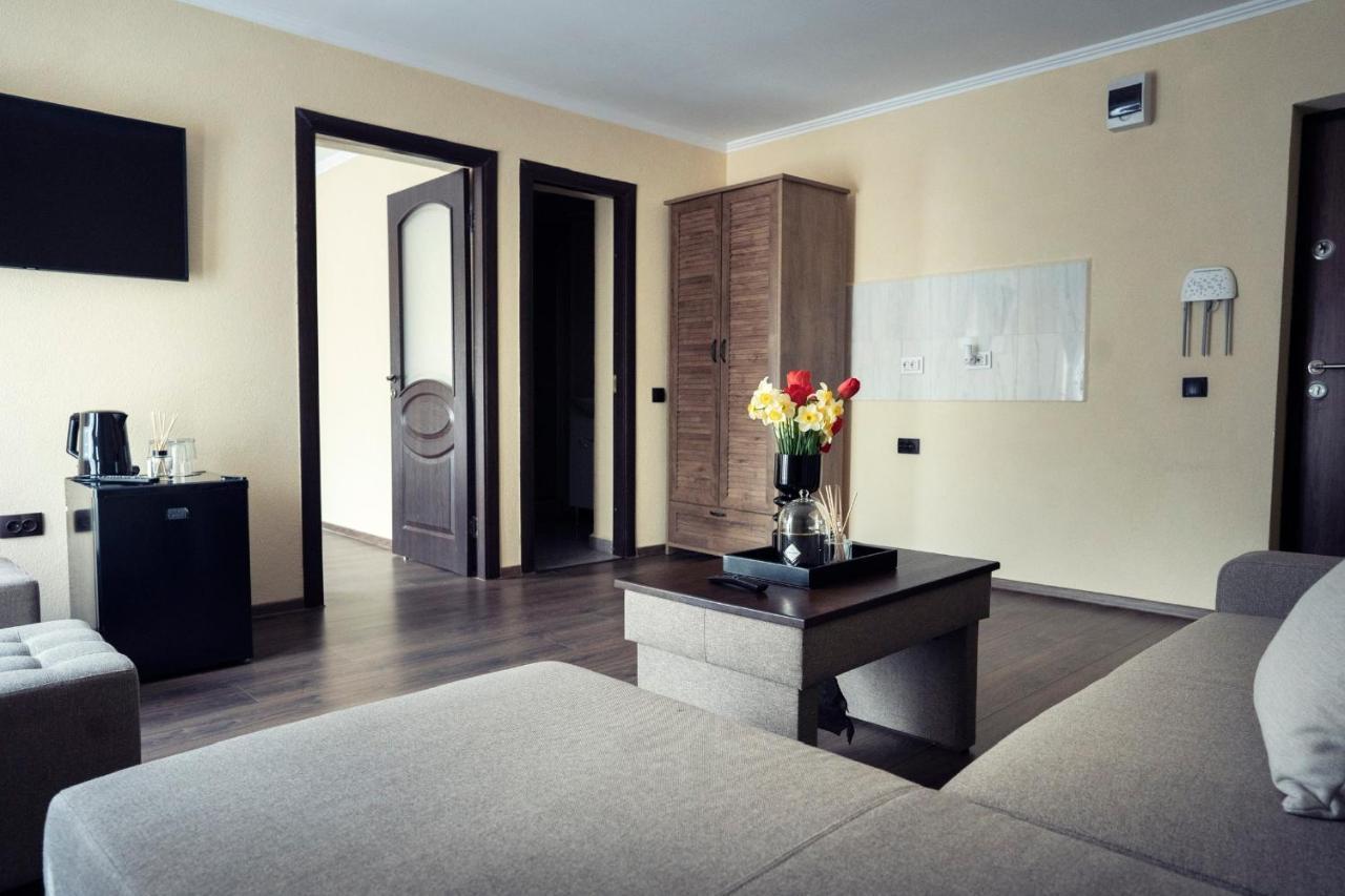 London Apartments 瓦斯卢伊 外观 照片