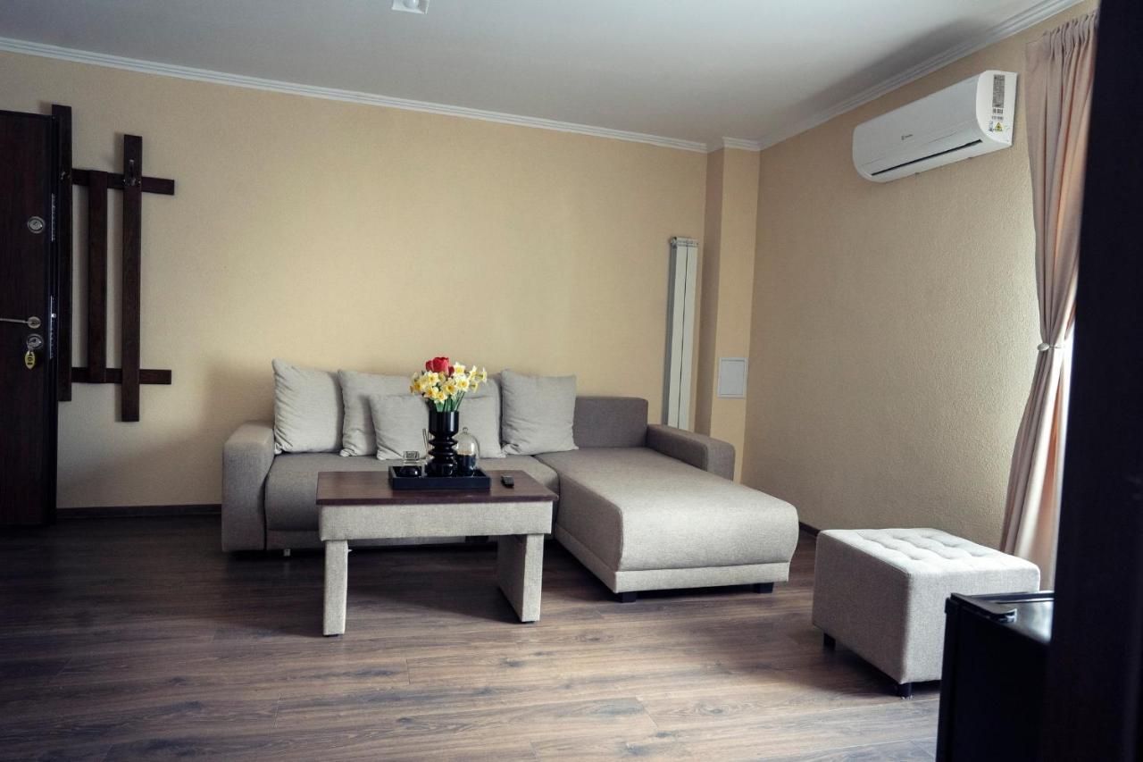 London Apartments 瓦斯卢伊 外观 照片